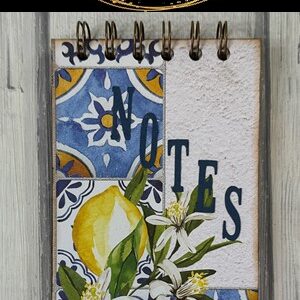 Hook'D on Creative Paper Crafts